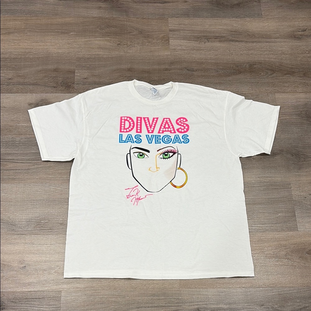 Divas Las Vegas Graphic T-Shirt